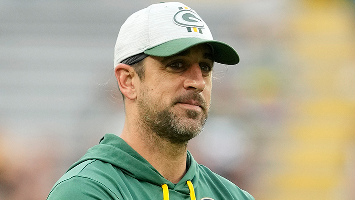 Aaron Rodgers Reflects on His 'Immunized' COVID-19 Controversy